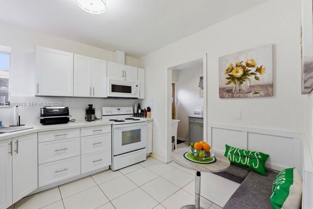 1930 SW 82nd Ave, Miami, FL 33155