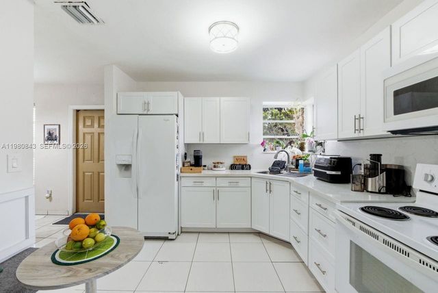 1930 SW 82nd Ave, Miami, FL 33155