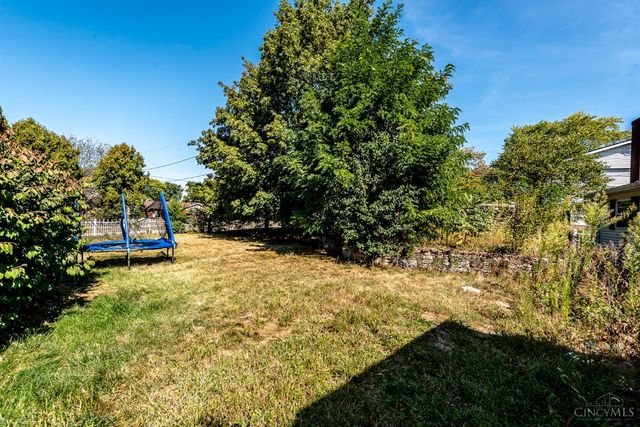 625 Sharon Drive, Fairborn, OH 45324