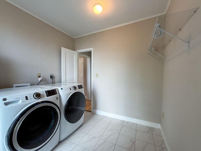 267 Bodemann LN, Lockhart, TX 78644