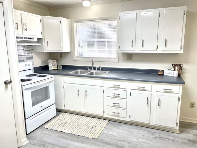 2303 Debbie Drive, Dothan, AL 36303