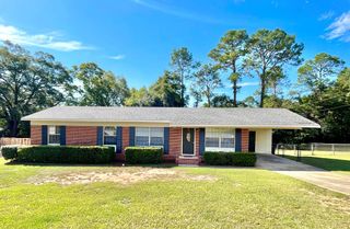 2303 Debbie Drive, Dothan, AL 36303