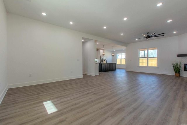 2243 E Maryland Ave, Sherwood, AR 72120