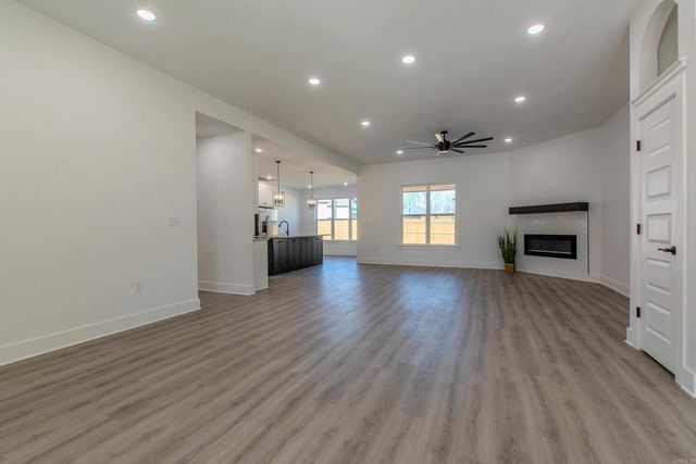 2243 E Maryland Ave, Sherwood, AR 72120