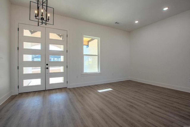 2243 E Maryland Ave, Sherwood, AR 72120