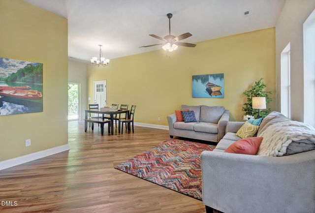 132 N State Street, Haw River, NC 27258