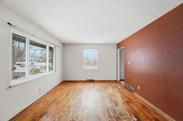 1175-1177 Mccarley Drive S, Columbus, OH 43228