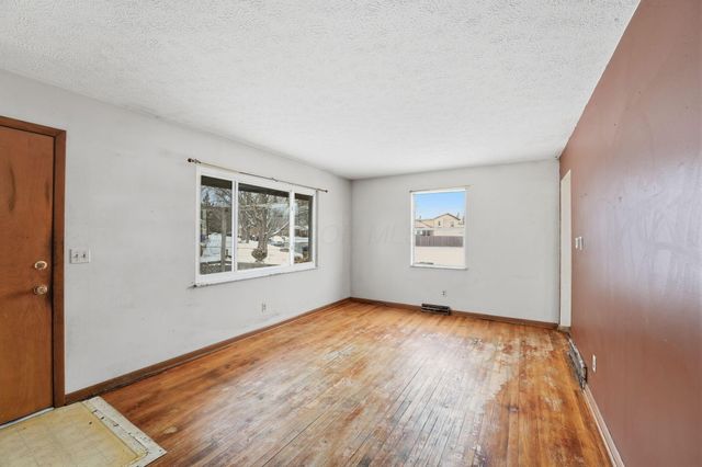 1175-1177 Mccarley Drive S, Columbus, OH 43228