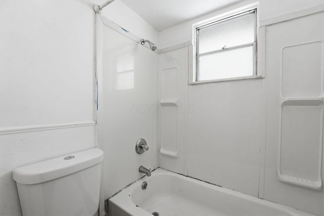 1175-1177 Mccarley Drive S, Columbus, OH 43228