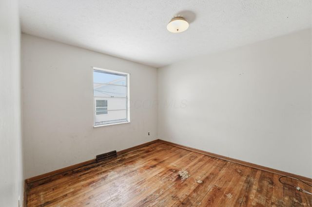 1175-1177 Mccarley Drive S, Columbus, OH 43228