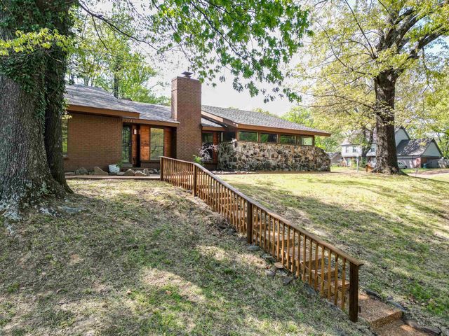 2145 LITTLEMORE DR, Memphis, TN 38016