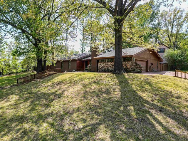 2145 LITTLEMORE DR, Memphis, TN 38016