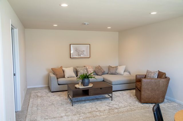 6794 Meadow View Drive S, Fargo, ND 58104