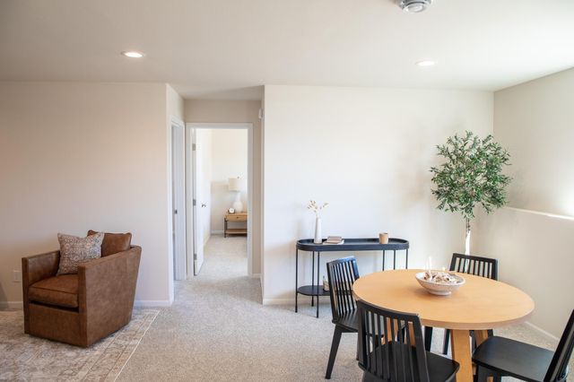 6794 Meadow View Drive S, Fargo, ND 58104