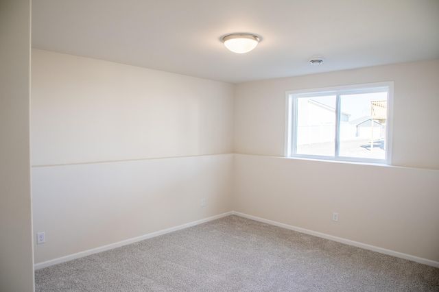6794 Meadow View Drive S, Fargo, ND 58104