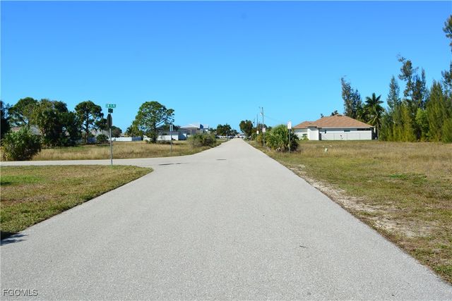 513 SW 13th ST, Cape Coral, FL 33991