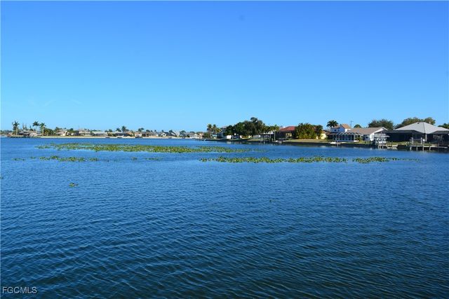 513 SW 13th ST, Cape Coral, FL 33991