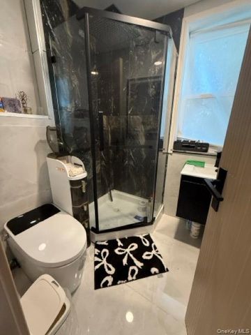 28 Floral Avenue, Bethpage, NY 11714