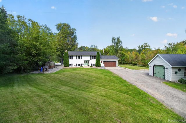6645 Dunn Road, Oceola Township, MI 48855
