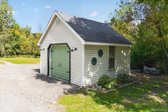 6645 Dunn Road, Oceola Township, MI 48855