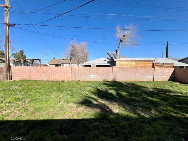 2111 E Avenue Q1, Palmdale, CA 93550