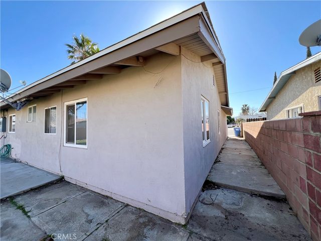 2111 E Avenue Q1, Palmdale, CA 93550