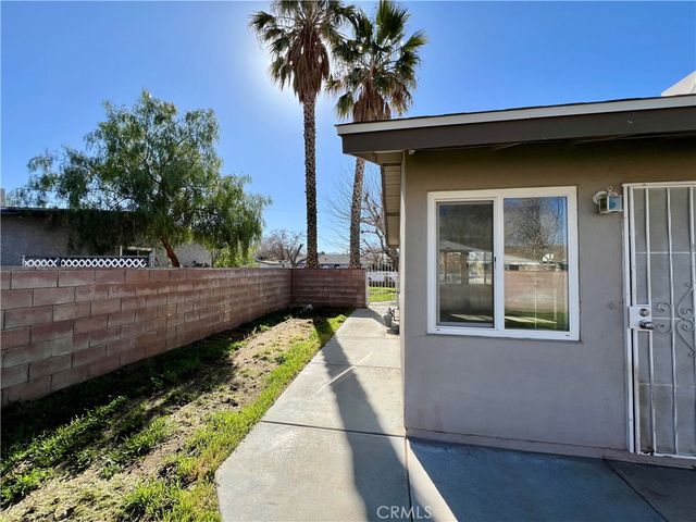 2111 E Avenue Q1, Palmdale, CA 93550