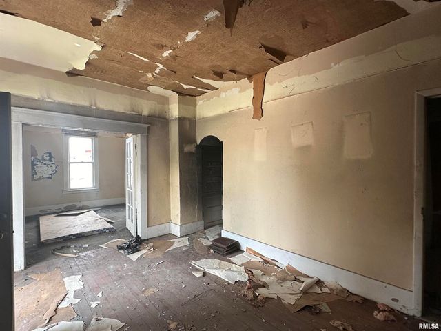 103 N 7TH Street, Murphysboro, IL 62966