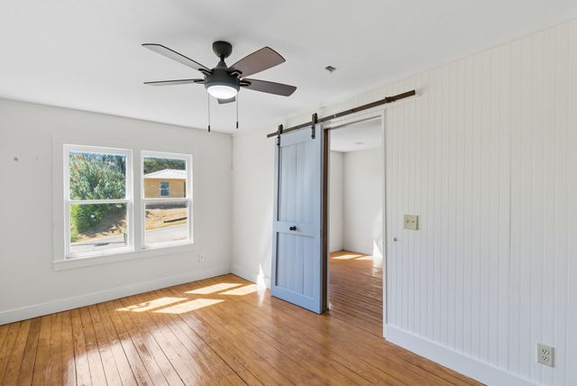 425 S Belknap Street, Stephenville, TX 76401