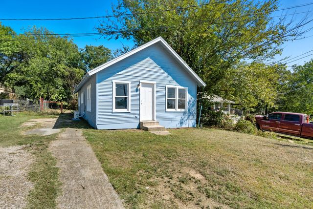 425 S Belknap Street, Stephenville, TX 76401