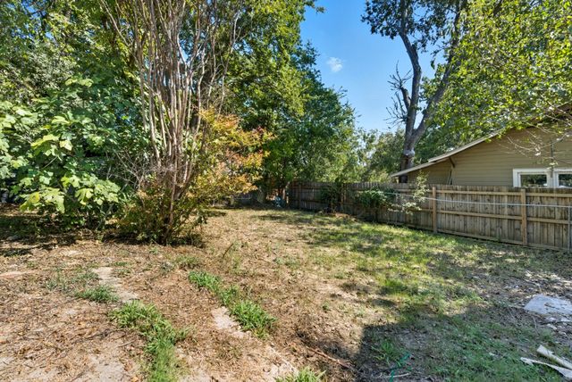 425 S Belknap Street, Stephenville, TX 76401