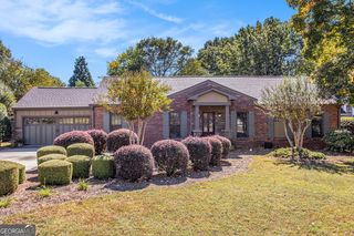 335 Stonebridge Trail, Roswell, GA 30075