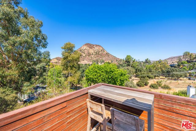 29127 Triunfo Drive, Agoura Hills, CA 91301