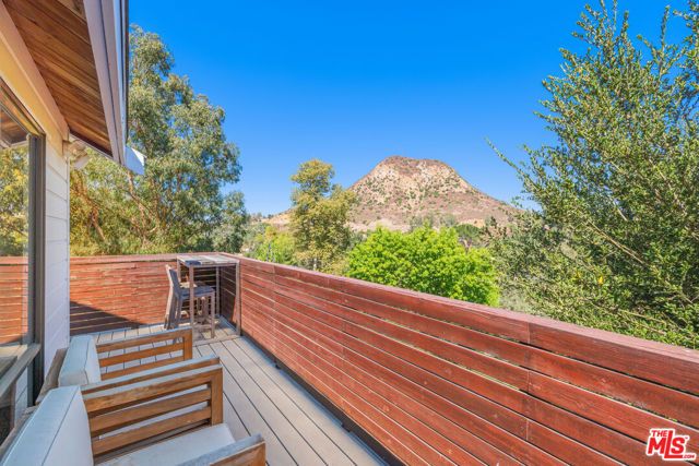 29127 Triunfo Drive, Agoura Hills, CA 91301