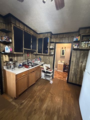 1320 Smiley Troutt Rd, Westmoreland, TN 37186