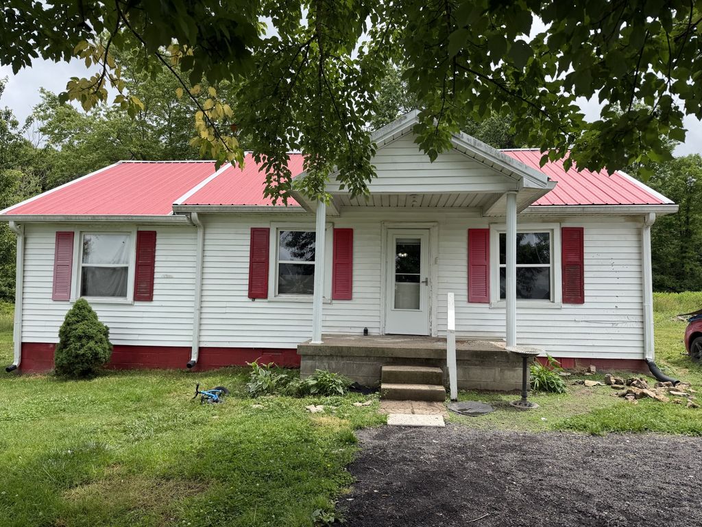1320 Smiley Troutt Rd, Westmoreland, TN 37186