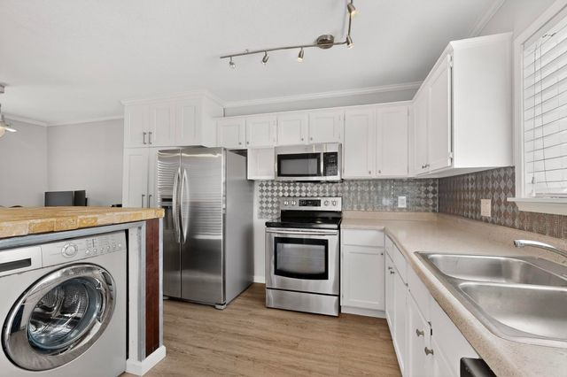 5335 Bent Tree Forest Drive 237, Dallas, TX 75248