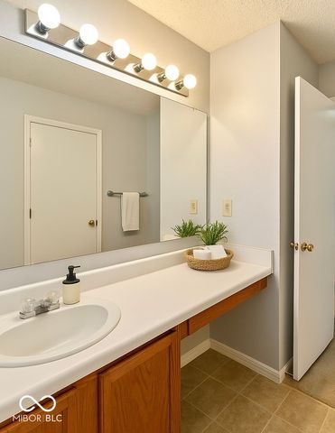 2501 Black Antler Court, Indianapolis, IN 46217