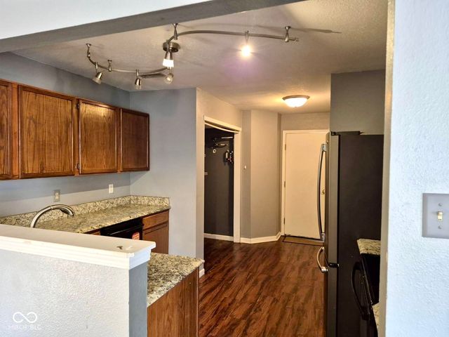 2501 Black Antler Court, Indianapolis, IN 46217