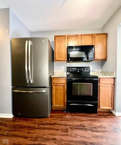 2501 Black Antler Court, Indianapolis, IN 46217