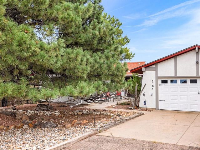 5284 Monte Vista Dr, Colorado City, CO 81019