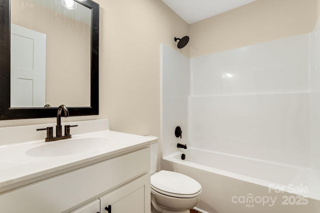 17 Melton Drive, Weaverville, NC 28787