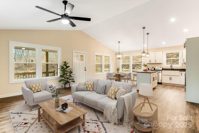 17 Melton Drive, Weaverville, NC 28787