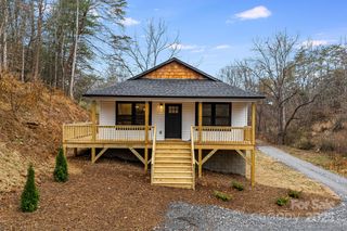 17 Melton Drive, Weaverville, NC 28787