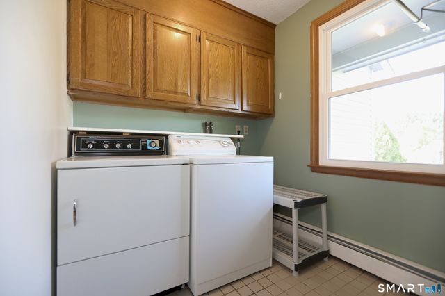 33 Milo Peck Lane, Windsor, CT 06095