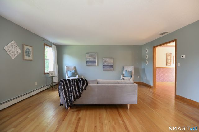33 Milo Peck Lane, Windsor, CT 06095