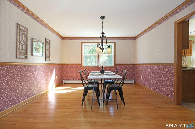 33 Milo Peck Lane, Windsor, CT 06095