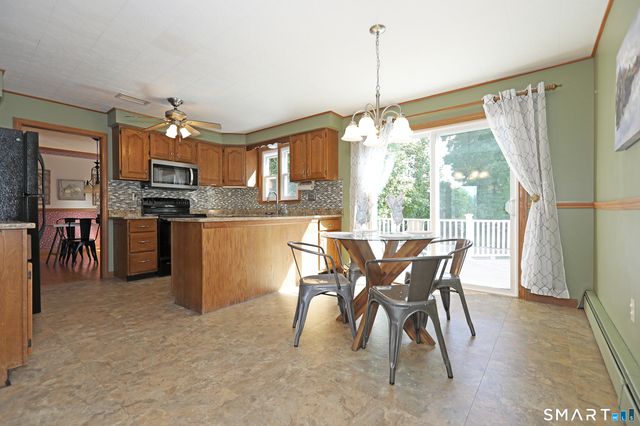 33 Milo Peck Lane, Windsor, CT 06095