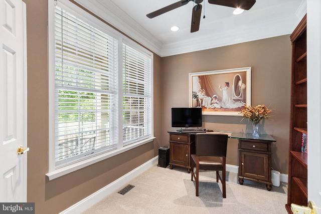 20 GIBSON DR, Fredericksburg, VA 22406