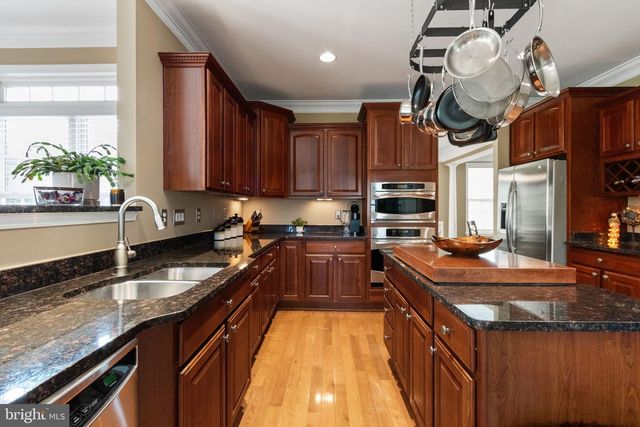 20 GIBSON DR, Fredericksburg, VA 22406